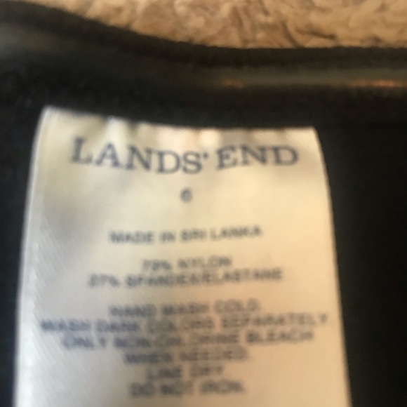 Lands End black swim skirt - Picture 2 of 3